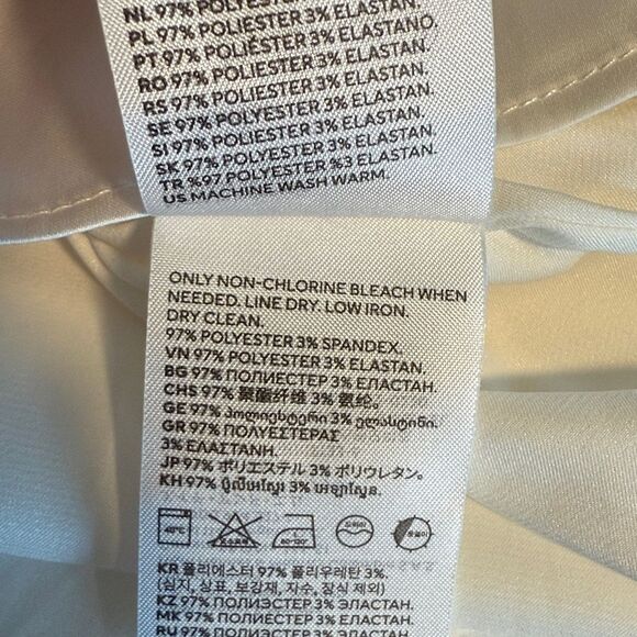 NWT H&M CREAM OFF-WHITE SATIN-Y BLOUSE BUTTON UP COLLAR SIZE SMALL OFFICE WORK - Picture 7 of 9